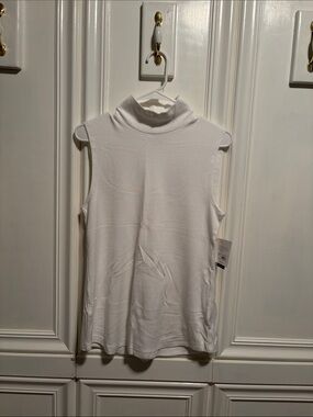 croft & barrow White Sleeveless Turtleneck Tank Top